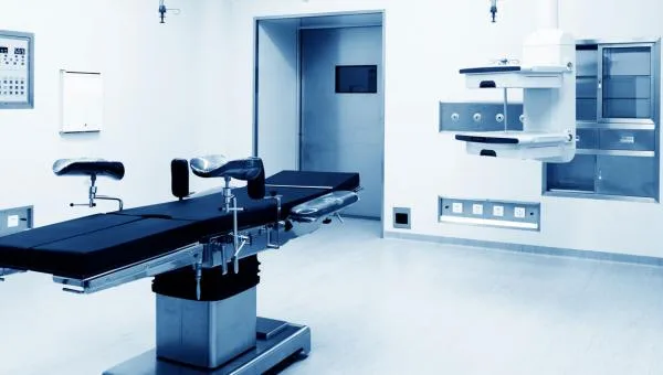 Altro Whiterock hygienic wall panels installed in an operating room